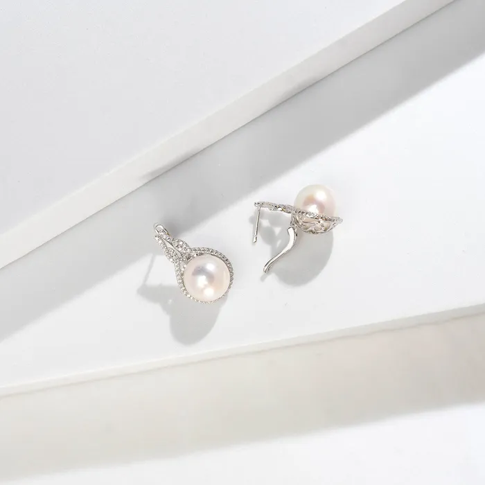 Earrings Pearly Lustre Elegant Edison Pearl Earrings WE00514