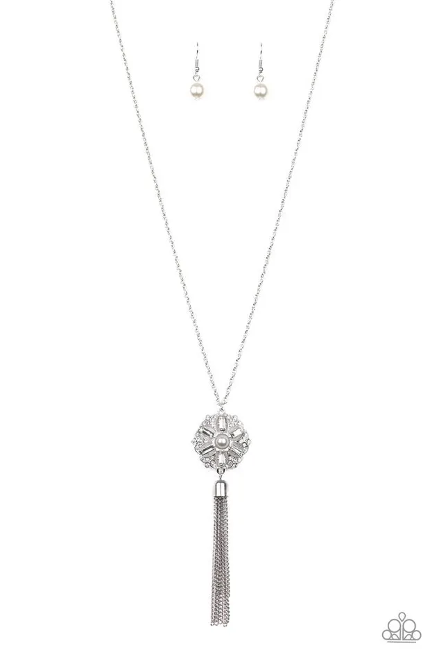 Paparazzi Jewelry Necklaces Paparazzi Necklace Fine Florals White Paparazzi Jewelry Necklaces Paparazzi Necklace Fine Florals White