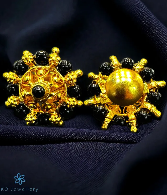 Silversmith Earrings The Lakshita Silver Earstuds Black